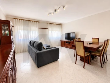 Apartamento T3 para Venda em Santa Iria de Azoia, São João da Talha e Bobadela