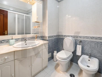 Apartamento T3 para Venda em Santa Iria de Azoia, São João da Talha e Bobadela