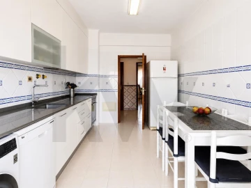 Apartamento T3 para Venda em Santa Iria de Azoia, São João da Talha e Bobadela
