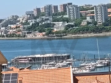 Moradia T4 para Venda em Canidelo