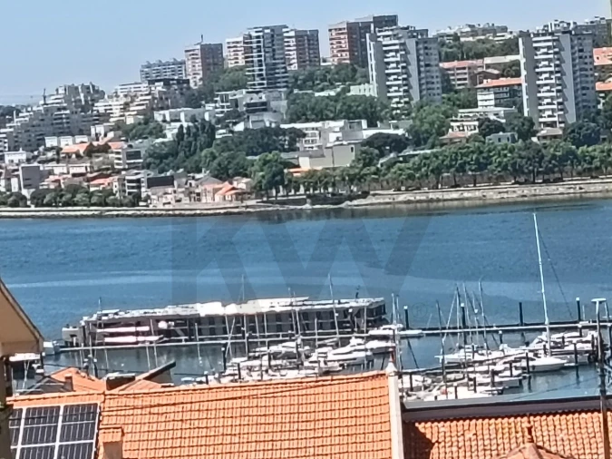 Moradia T4 para Venda em Canidelo Foto 3
