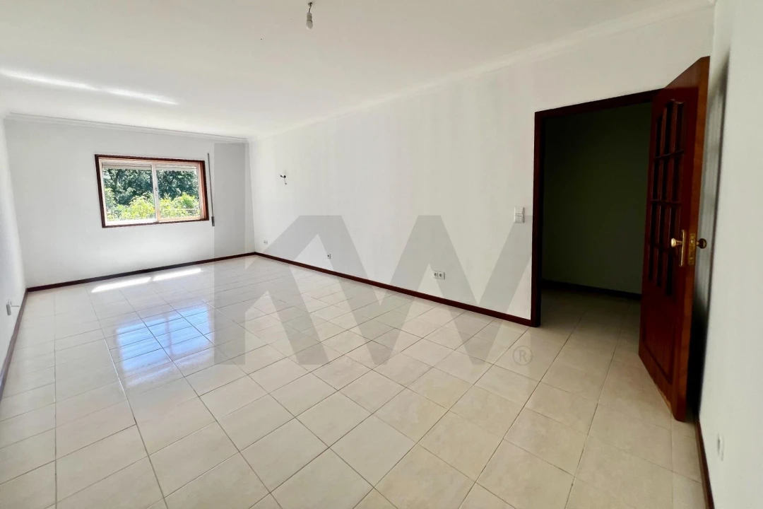 Apartamento T2 para Venda em Fânzeres e São Pedro da Cova Foto 12