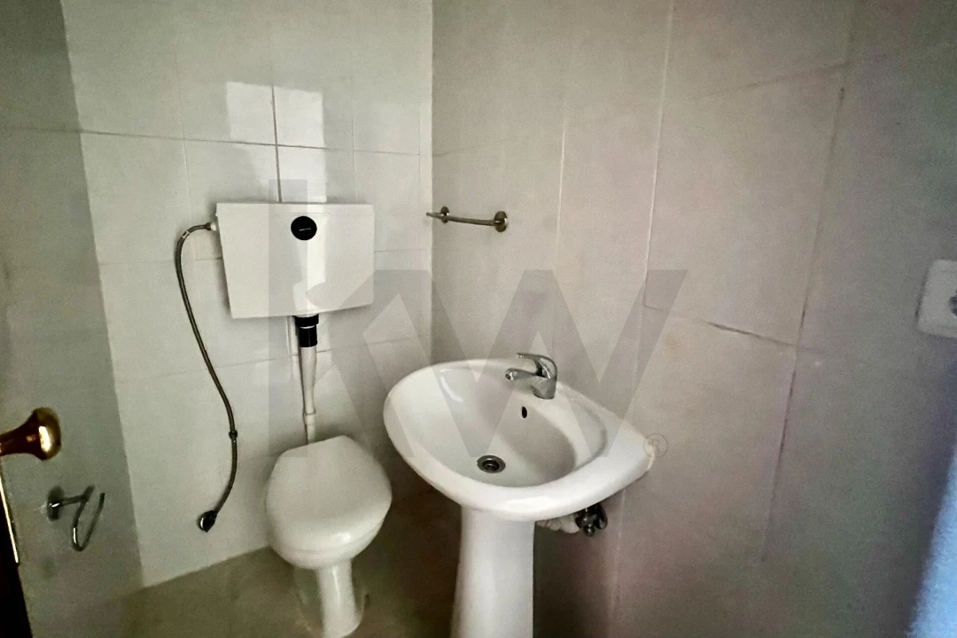 Apartamento T2 para Venda em Fânzeres e São Pedro da Cova Foto 28