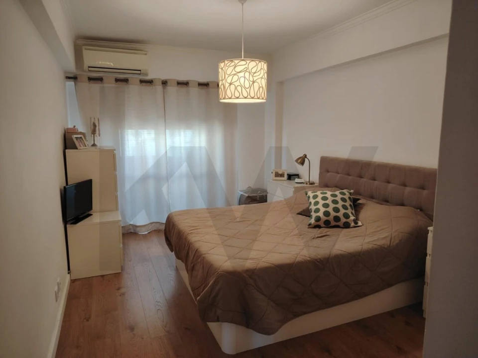 Apartamento T3 para Venda em Alfragide Foto 6