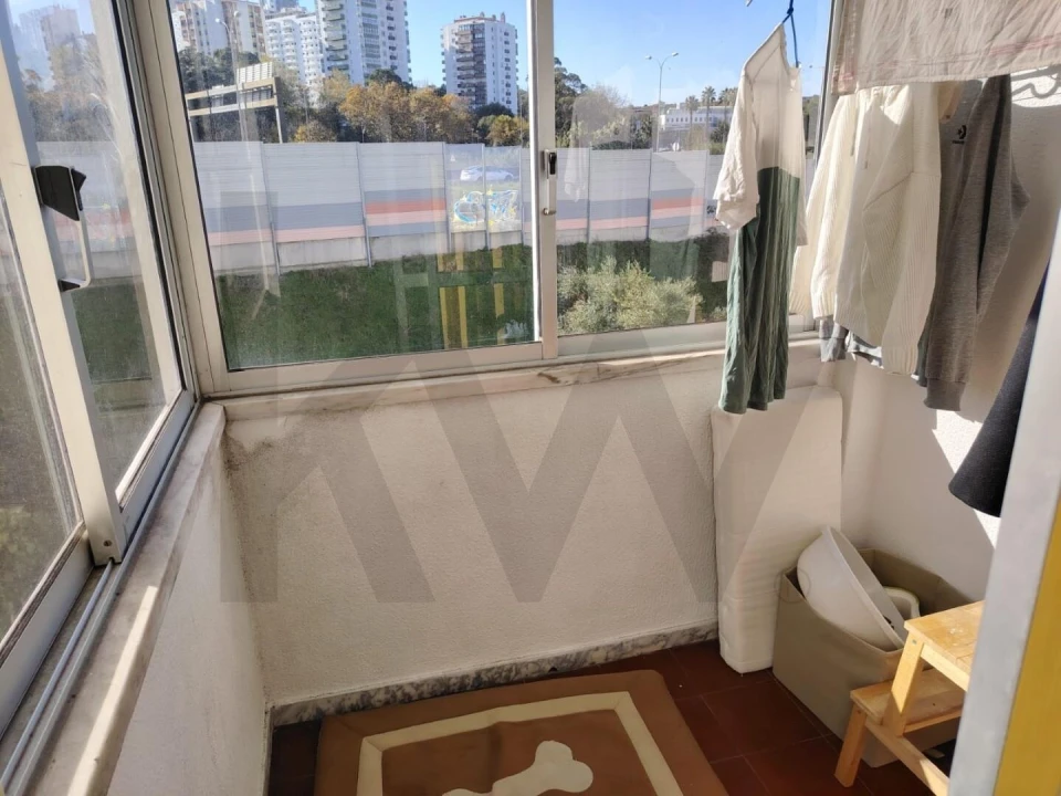 Apartamento T3 para Venda em Alfragide Foto 9