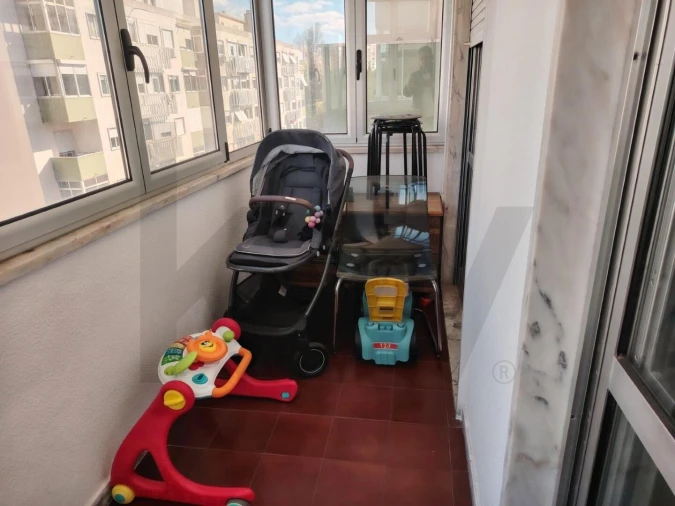 Apartamento T3 para Venda em Alfragide Foto 11