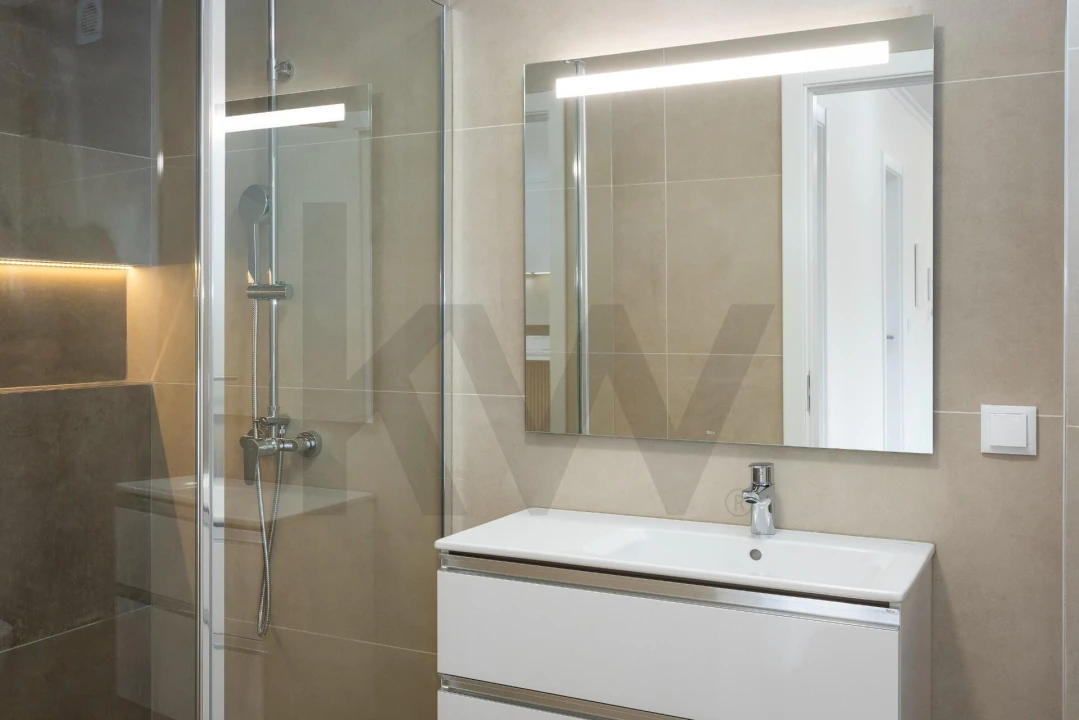 Apartamento T3 para Arrendamento em São Martinho Foto 22