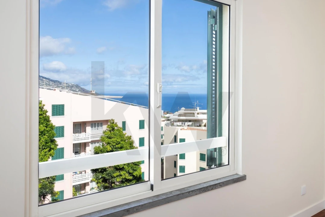 Apartamento T3 para Arrendamento em São Martinho Foto 13