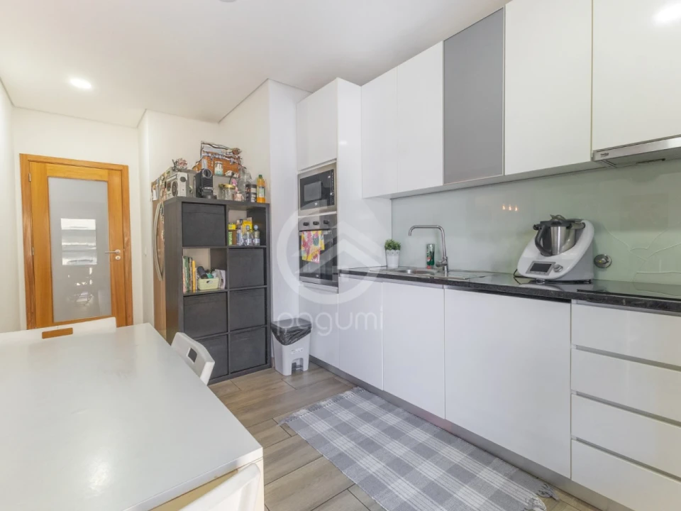 Apartamento T2 para Venda em Guilhufe e Urrô Foto 9