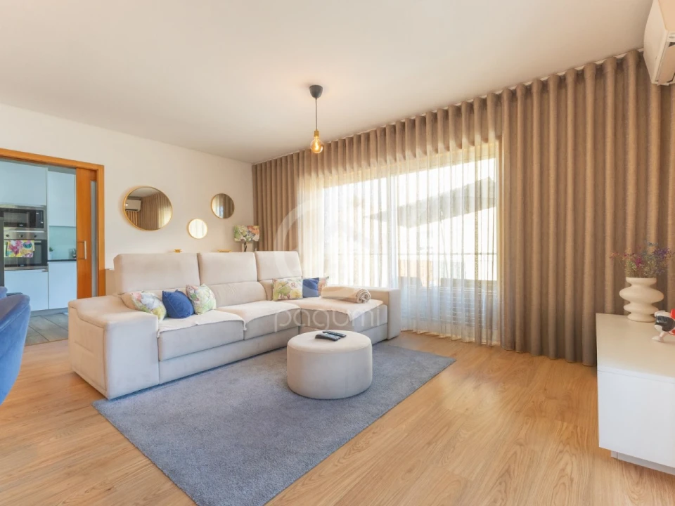 Apartamento T2 para Venda em Guilhufe e Urrô Foto 3