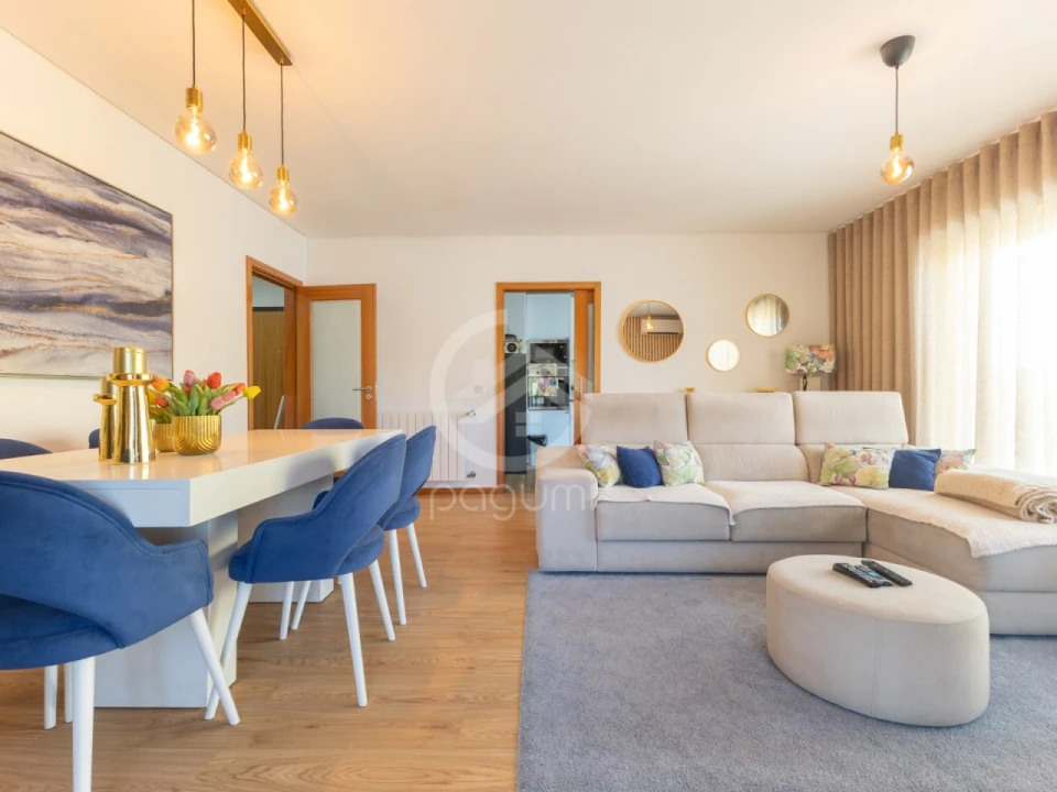 Apartamento T2 para Venda em Guilhufe e Urrô Foto 4