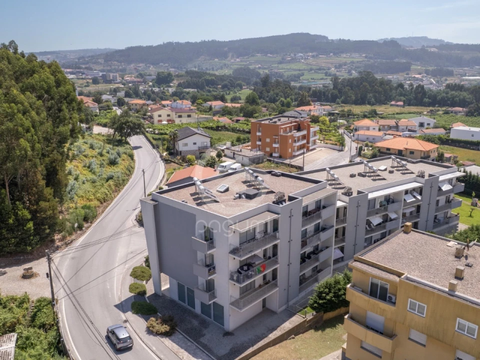 Apartamento T2 para Venda em Guilhufe e Urrô Foto 28