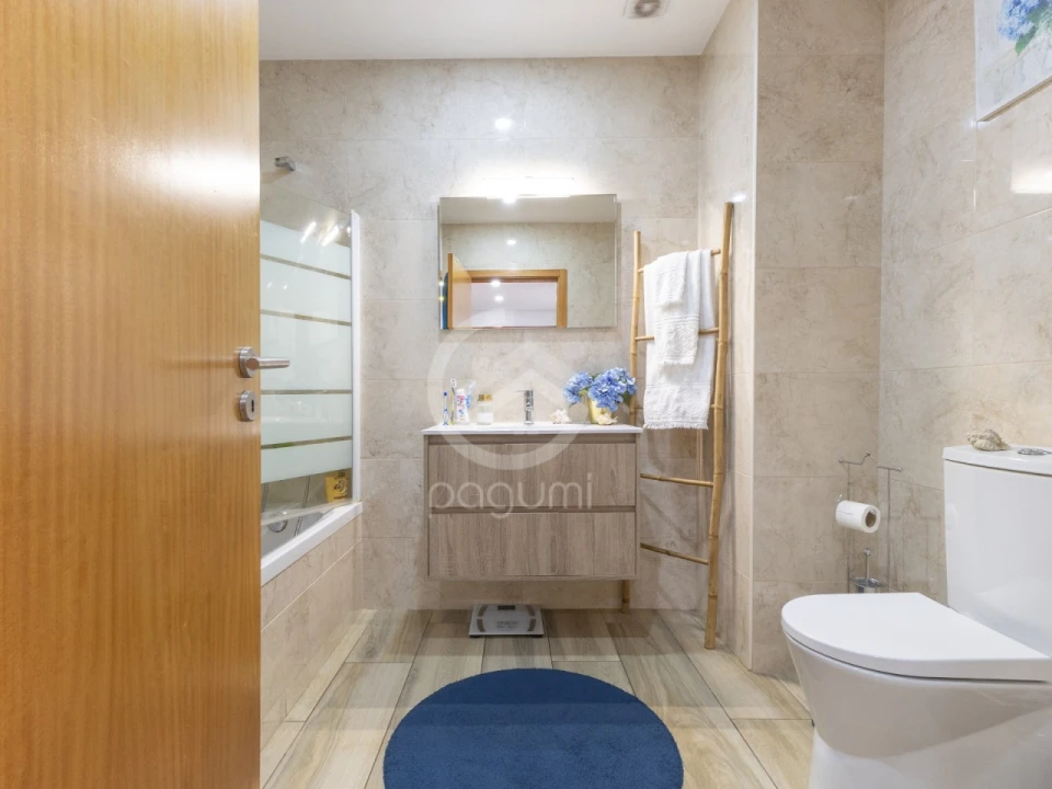 Apartamento T2 para Venda em Guilhufe e Urrô Foto 24