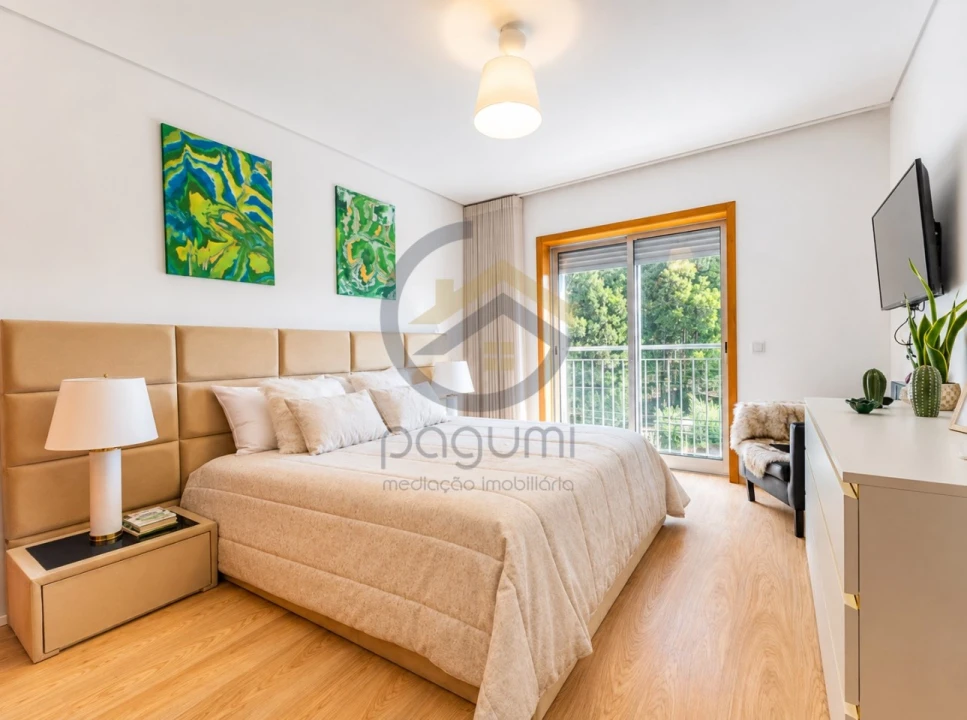 Apartamento T2 para Venda em Guilhufe e Urrô Foto 11