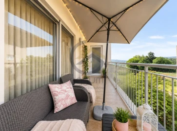 Apartamento T2 para Venda em Guilhufe e Urrô