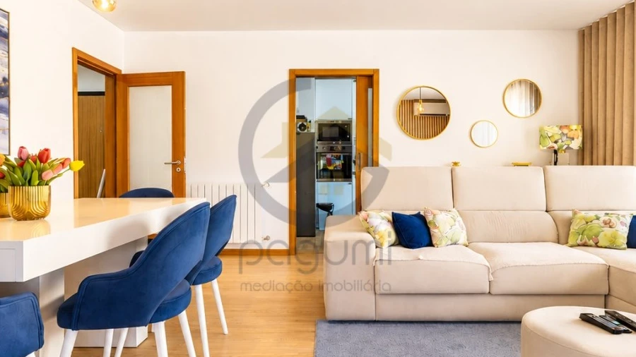 Apartamento T2 para Venda em Guilhufe e Urrô