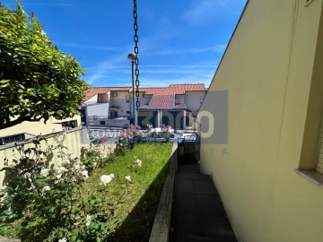 Moradia T3 para Venda em Peso da Régua e Godim