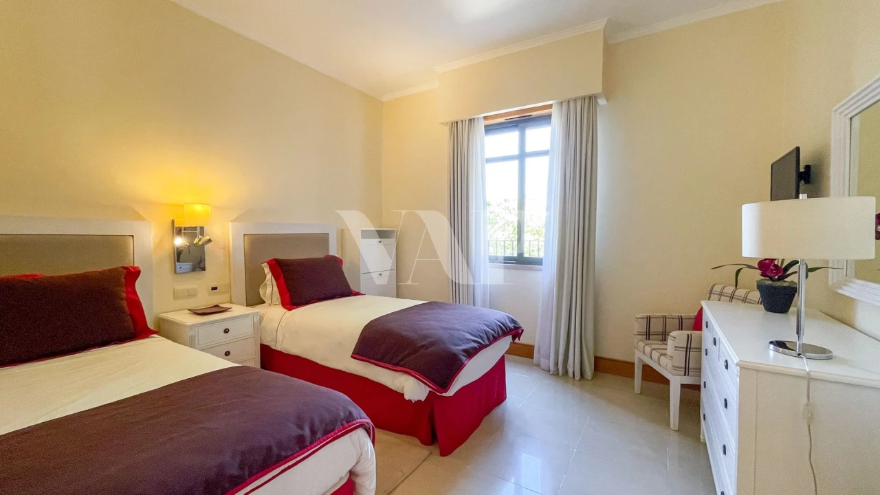Apartamento T3 para Venda em Quarteira Foto 17