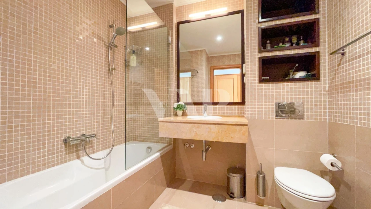 Apartamento T3 para Venda em Quarteira Foto 16
