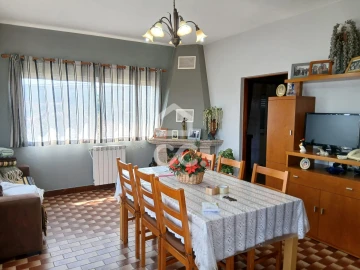 Moradia T3 para Venda em Arcozelo das Maias