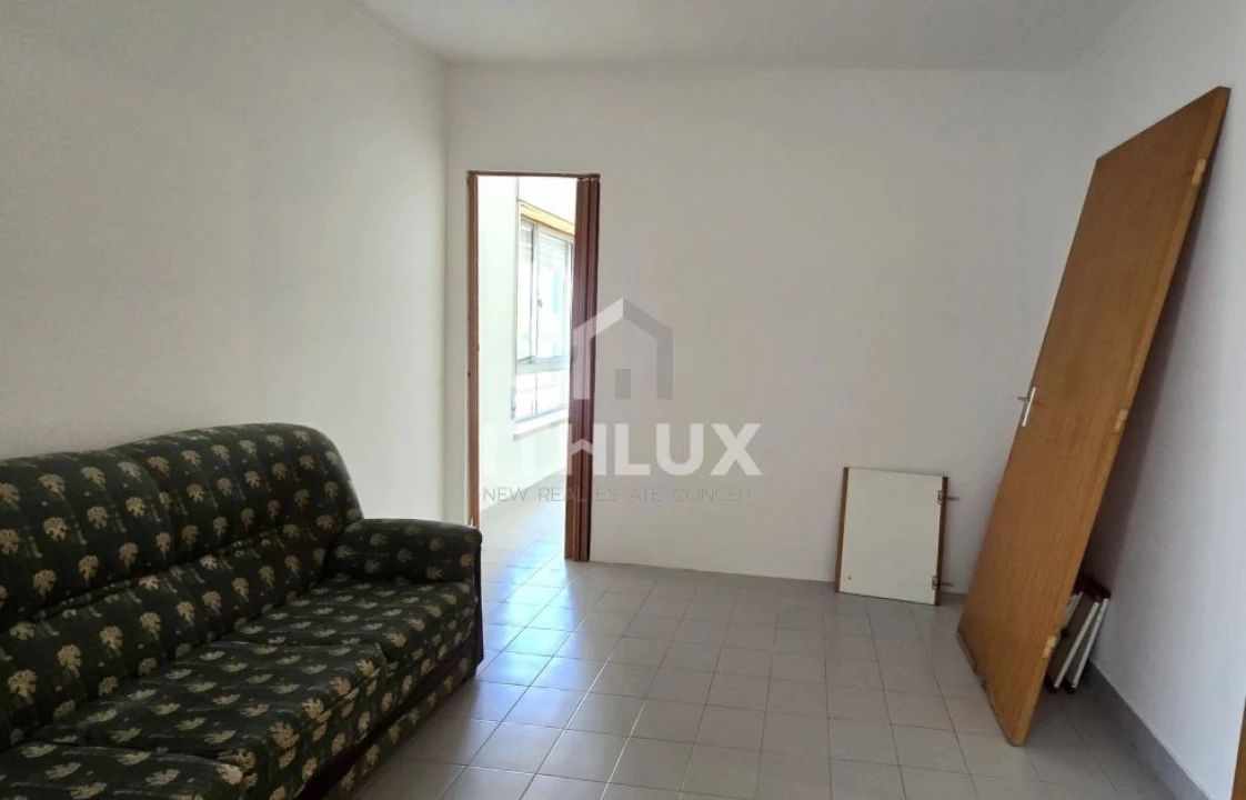 Apartamento T2 para Venda em Carnaxide e Queijas Foto 4