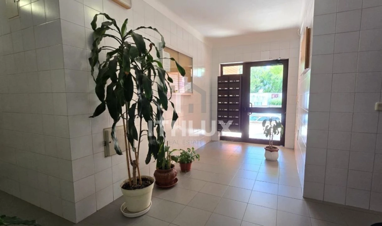 Apartamento T2 para Venda em Carnaxide e Queijas Foto 15