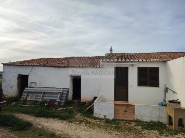 Quinta T4 para Venda em Lagos (São Sebastião e Santa Maria)