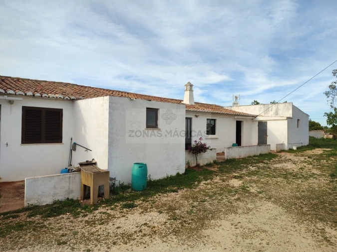 Quinta T4 para Venda em Lagos (São Sebastião e Santa Maria) Foto 2