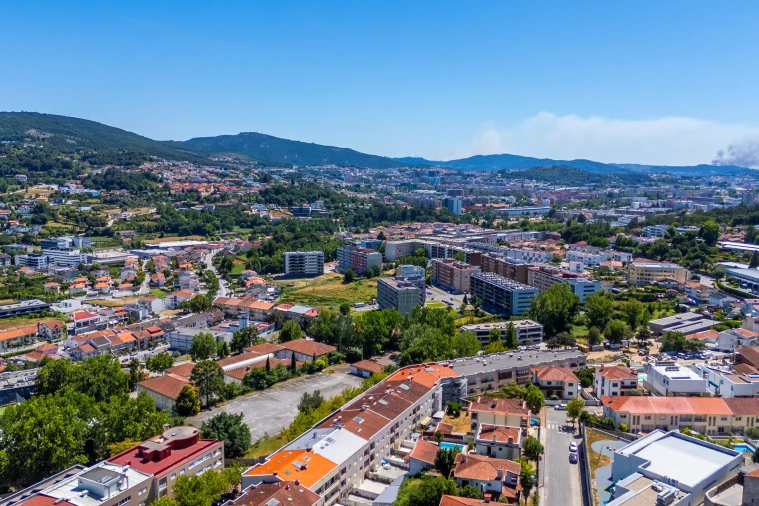 Apartamento T3 para Venda em Gualtar Foto 47