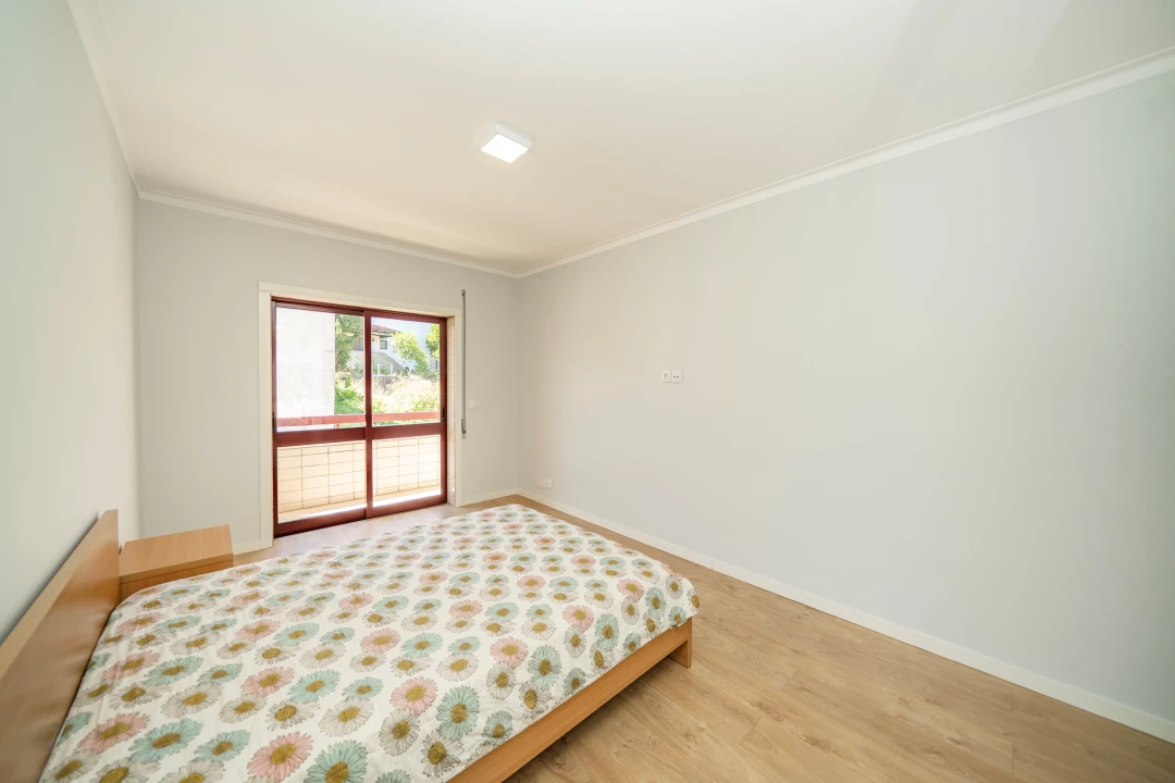 Apartamento T3 para Venda em Gualtar Foto 26