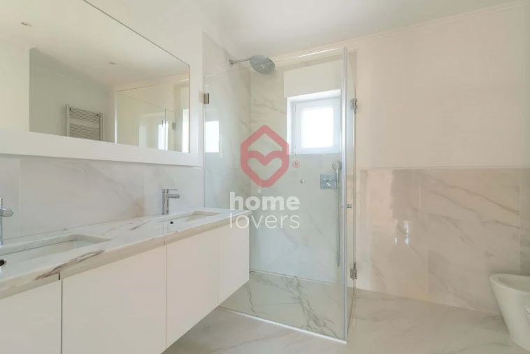 Apartamento T4 para Venda em Cascais e Estoril Foto 15