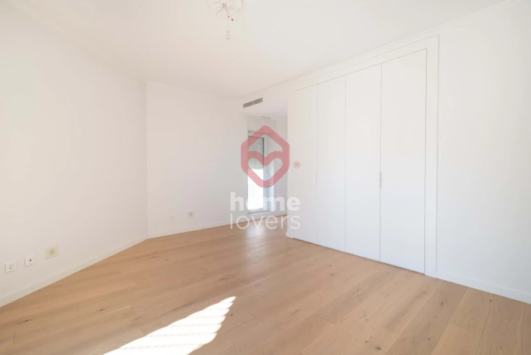 Apartamento T4 para Venda em Cascais e Estoril Foto 19