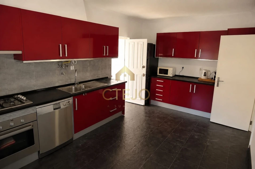 Moradia T6 para Venda em Alcabideche Foto 32