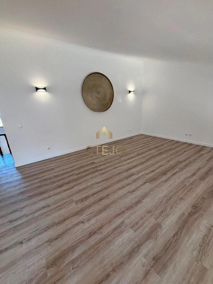 Moradia T6 para Venda em Alcabideche Foto 15