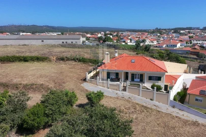 Moradia T4 para Venda em Valado dos Frades