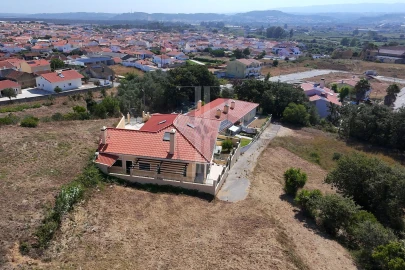 Moradia T4 para Venda em Valado dos Frades