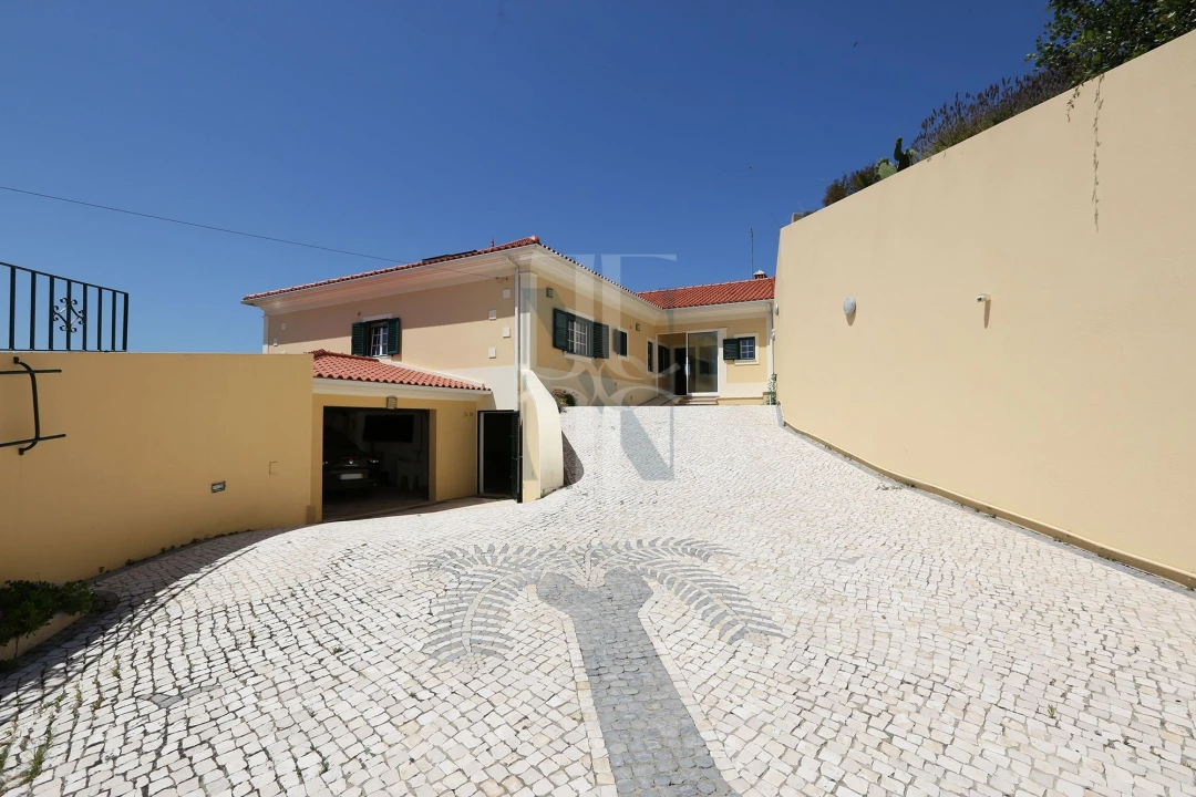 Moradia T4 para Venda em Valado dos Frades Foto 33