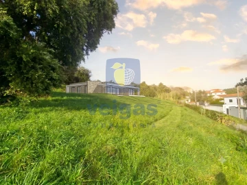 Moradia T3 para Venda em Salir de Matos