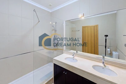Moradia T3 para Venda em Albufeira e Olhos de Água