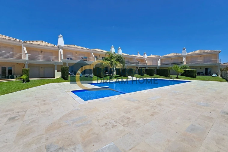 Moradia T3 para Venda em Albufeira e Olhos de Água Foto 23