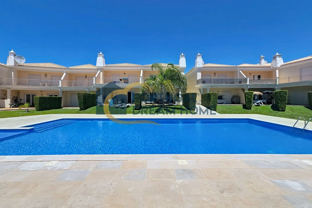 Moradia T3 para Venda em Albufeira e Olhos de Água Foto 3