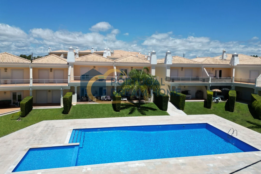 Moradia T3 para Venda em Albufeira e Olhos de Água Foto 25