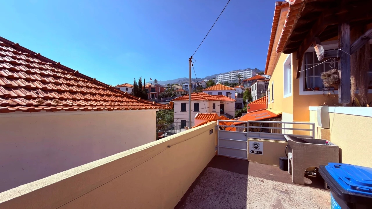 Apartamento T3 para Venda em Funchal (Santa Maria Maior) Foto 1