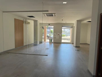 Loja para Arrendamento em Valença, Cristelo Covo e Arão