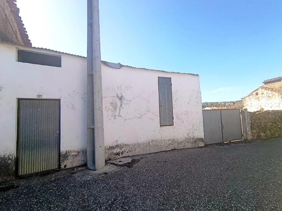 Moradia para Venda em Valhascos Foto 1