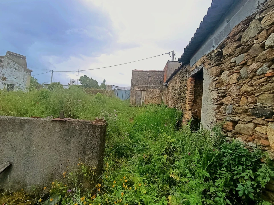 Moradia para Venda em Valhascos Foto 3