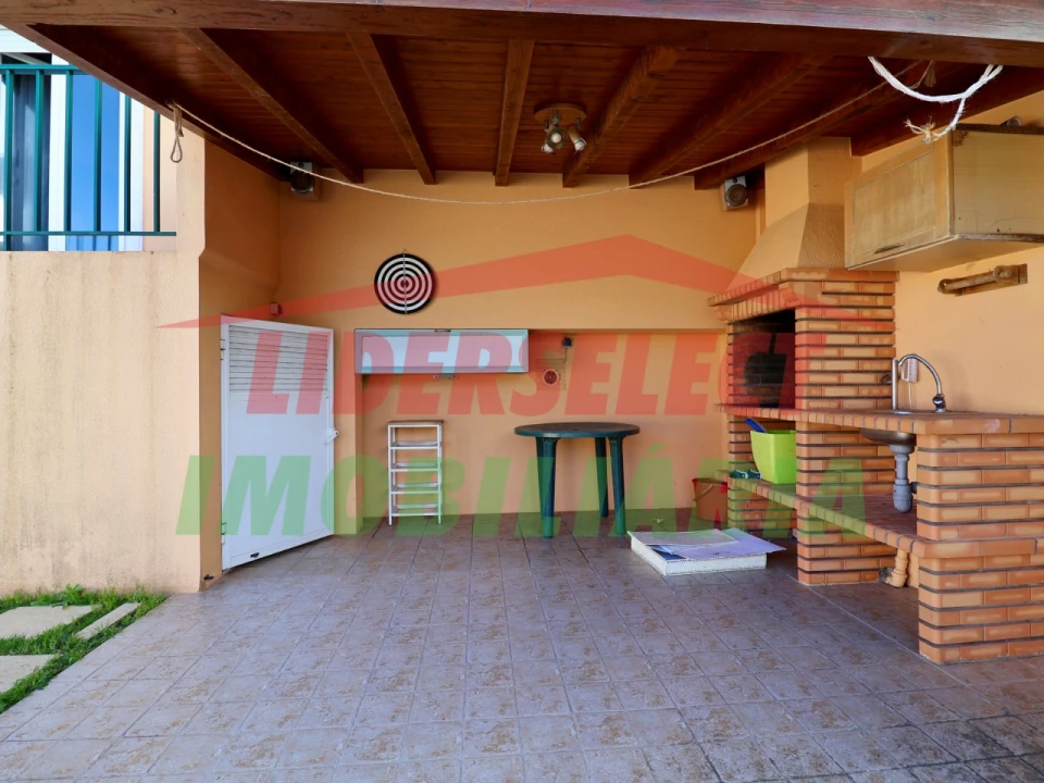 Moradia T3 para Venda em Silveira Foto 19