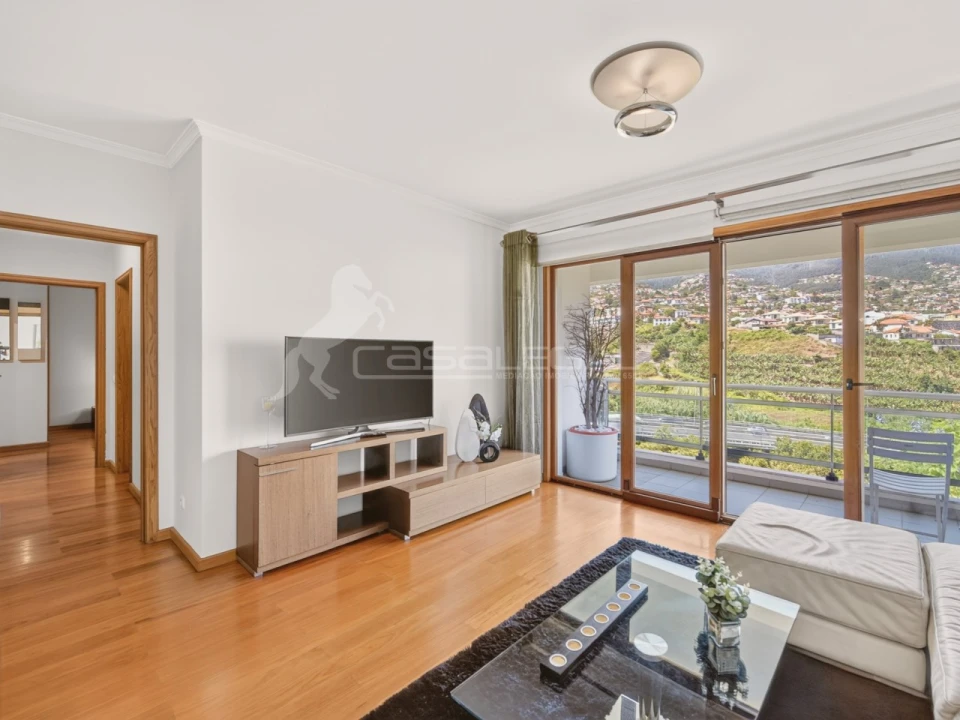 Apartamento T2 para Venda em Santo Antonio Foto 3