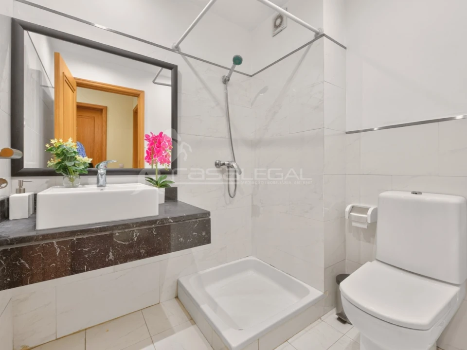 Apartamento T2 para Venda em Santo Antonio Foto 17