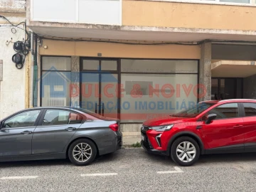 Loja para Venda em Peniche